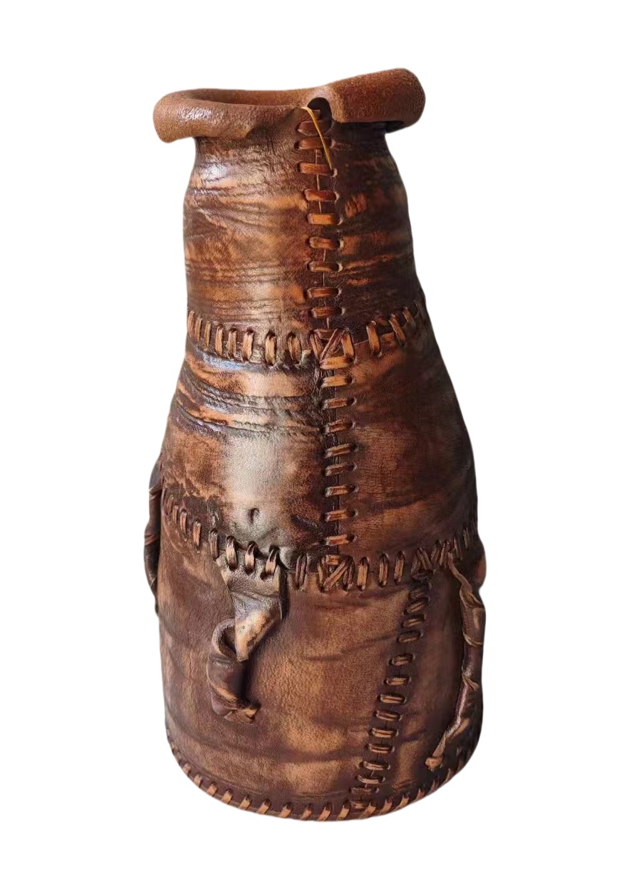 ART086-H3 LEATHER VASE
